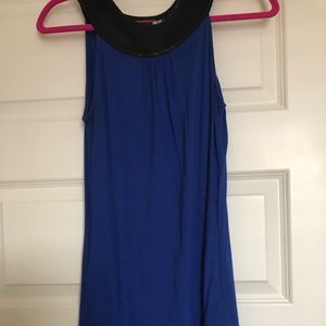 Express dress with black silk.